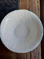 Vintage Bordallo Pinheiro Schaal Lelie Motief, Gebruikt, Porselein of Keramiek, Schaal, Rond