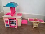 Vintage Barbie keuken Matell, met koelkast en opklaptafel, Ophalen of Verzenden, Gebruikt, Toebehoren