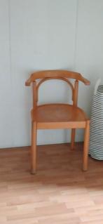 3 Houten stoelen met armleuningen, Ophalen, Gebruikt, Bruin, Vintage