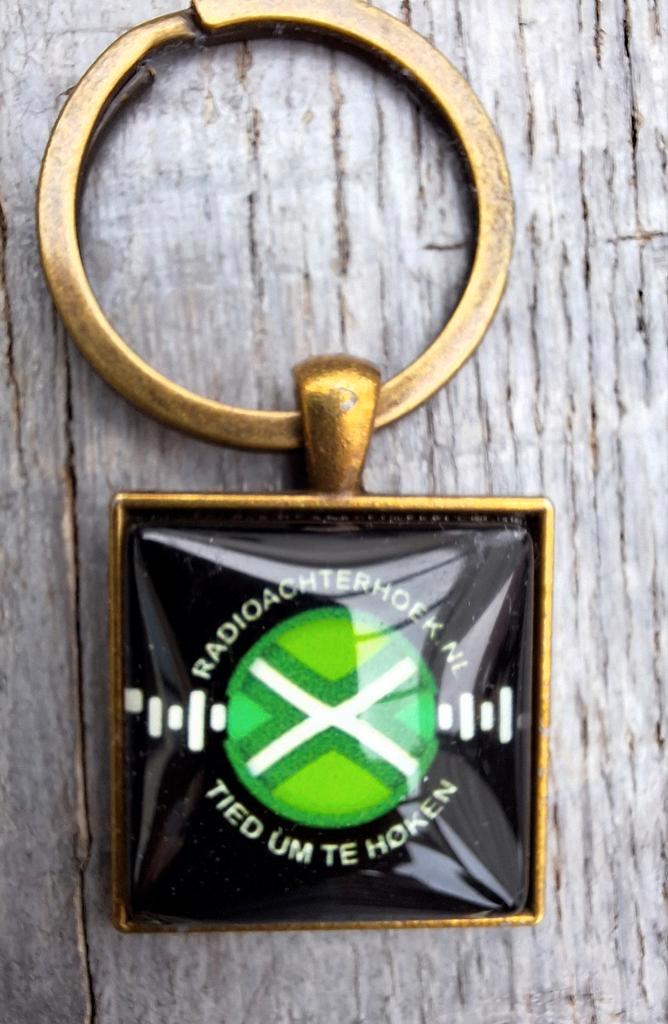 Radio Achterhoek Sleutelhanger Tied um te Høken, Verzamelen, Sleutelhangers, Zo goed als nieuw, Overige typen, Ophalen