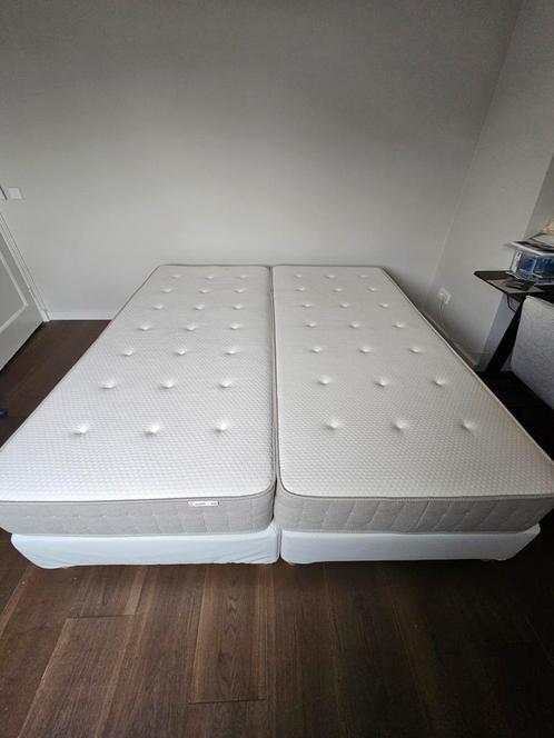 Ikea Espevar boxspring met Hesseng matrassen 180 x 200 wit, Huis en Inrichting, Slaapkamer | Boxsprings, Gebruikt, 180 cm, 200 cm