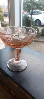 Oud glaasje ijscoupe rose, Antiek en Kunst, Antiek | Glas en Kristal, Ophalen of Verzenden