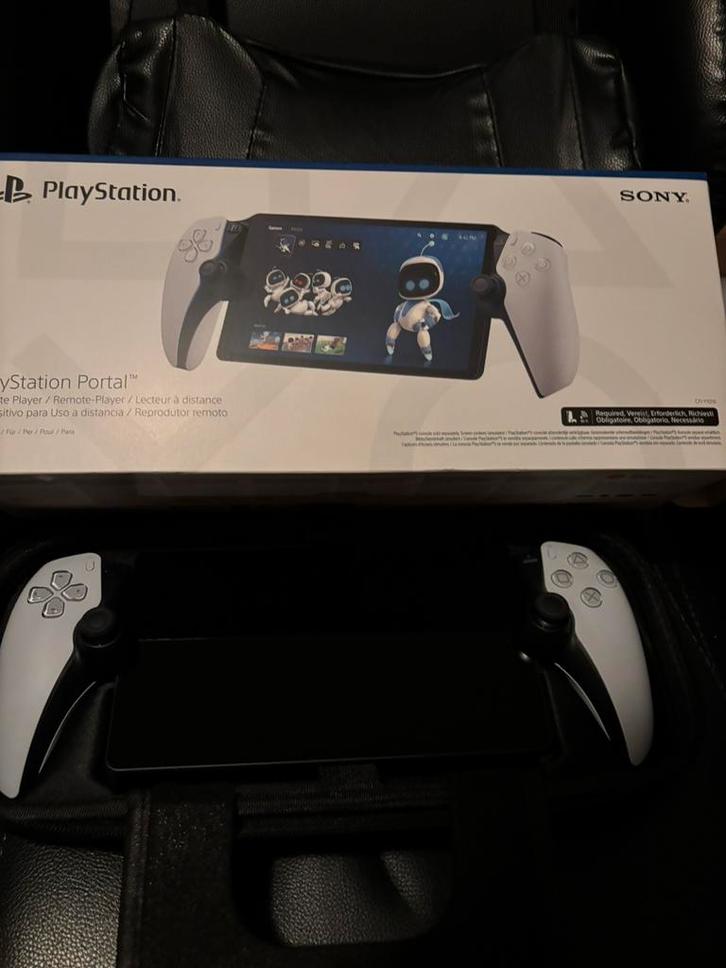 PlayStation Portal Remote Player, Spelcomputers en Games, Spelcomputers | Sony PlayStation 5, Zo goed als nieuw, Ophalen of Verzenden