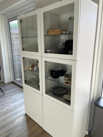 Moderne Buffetkast – Wit met Glas – Veel Opbergruimte beschikbaar voor biedingen