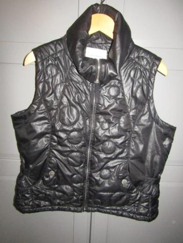 G386 Studio mt 42 bodywarmer zwart gewatteerd mat beschikbaar voor biedingen