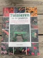 Tuinieren in de praktijk (Peter McHoy), Boeken, Ophalen of Verzenden, Zo goed als nieuw, Tuinieren en Tuinplanten