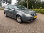 Volkswagen Golf 1.4 16V 55KW 3D 2004 Groen CARPLAY NAP, Auto's, Volkswagen, Voorwielaandrijving, 15 km/l, 74 pk, 4 cilinders
