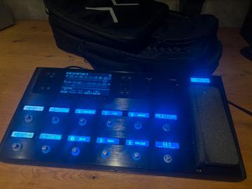 Line 6 Helix Floor + Officiële Backpack beschikbaar voor biedingen