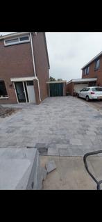 Stratenmaker aangeboden., Bestrating