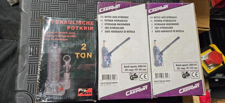 POTKRIK HYDRAULISCH 2 TON 3 STUKS , NIEUW SAMEN € 40, Auto diversen, Krikken, Nieuw, Potkrik, Hydraulisch, Ophalen