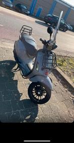 Vespa, Fietsen en Brommers, Scooters | Vespa, Ophalen of Verzenden, Zo goed als nieuw