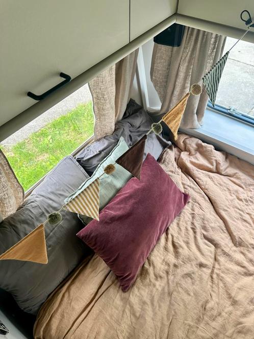 Chateau Chiara 400 – vast bed, schoon & vakantieklaar, Caravans en Kamperen, Caravans, Particulier, tot en met 4, 500 - 750 kg
