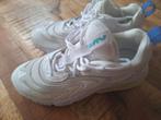 Nike air max 270 react , wit,  maat 38, Ophalen of Verzenden, Zo goed als nieuw, Wit, Sneakers of Gympen