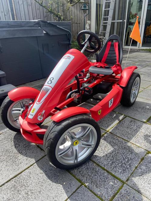 Berg Ferrari FXX skelter, Kinderen en Baby's, Speelgoed | Buiten | Skelters, Zo goed als nieuw, Berg, Vrijloopautomaat, Ophalen