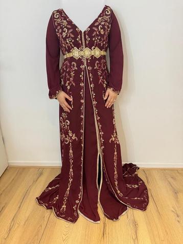 Bordeaux Takshita/Marokkaanse Jurk M-XL beschikbaar voor biedingen