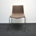 Arper Catifa 46 Design Stoelen | Bruin / Wit | Gestoffeerd, Huis en Inrichting, Stoelen, Gebruikt, Metaal, -, Ophalen of Verzenden