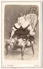 CDV - Kind - Jongen in Stoel - Foto Prins Goes, Verzamelen, Foto's en Prenten, Gebruikt, Ophalen of Verzenden, Foto, Voor 1940