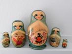 Russische Matroesjka, 5 delig, vrouwtje met sneeuwlandschap., Verzamelen, Ophalen of Verzenden, Zo goed als nieuw