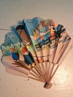 Oude papieren waaier uit Warmond., Ophalen