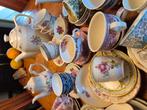 Los Antiek servies..+ theepotten, Ophalen of Verzenden, Overige stijlen