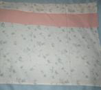 Vintage lap stof 3 lagen: wit mt lila bloemetjes en zalmroze, Hobby en Vrije tijd, Stoffen en Lappen, Gebruikt, Ophalen of Verzenden