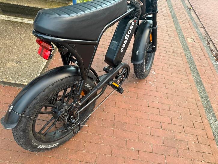 Ouxi v8, Fietsen en Brommers, Brommers | Crossbrommers, Zo goed als nieuw, Overige merken, Ophalen