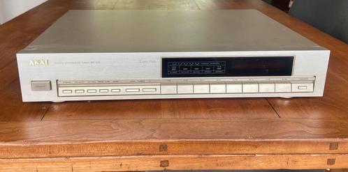 Akai quartz synthesizer tuner AT-52L, Audio, Tv en Foto, Tuners, Gebruikt, Verzenden