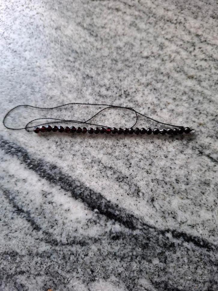 Vintage Granaat kraaltjes, Sieraden, Tassen en Uiterlijk, Edelstenen, Zo goed als nieuw, Ophalen of Verzenden