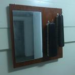 Retro / Vintage gang/wandspiegel met 2 kleding borstels., Huis en Inrichting, Woonaccessoires | Spiegels, Minder dan 50 cm, Gebruikt