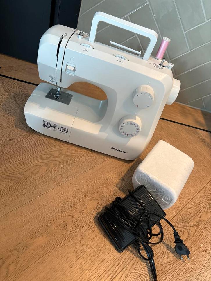 Silvercrest Naaimachine - Perfect voor beginners!, Hobby en Vrije tijd, Naaimachines en Toebehoren, Gebruikt, Naaimachine, Overige merken