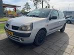 Renault Clio 1.2 16V 3DR 2005 2002 Grijs, Auto's, Origineel Nederlands, Te koop, Zilver of Grijs, 885 kg