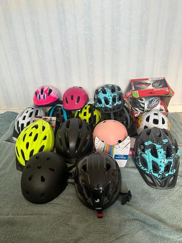 Nieuw! 15x fietshelm fietshelms scatehelms beschikbaar voor biedingen