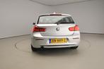 BMW 1 Serie 5-deurs 118i Automaat / Sportline / Trekhaak / C, Auto's, Gebruikt, Origineel Nederlands, Bedrijf, 650 kg