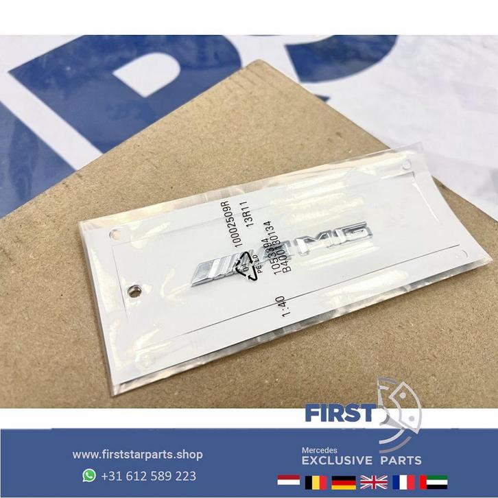 AMG LOGO MIDDENCONSOLE EMBLEEM ASBAK BADGE Mercedes A C CLA, Auto-onderdelen, Carrosserie en Plaatwerk, Mercedes-Benz, Gebruikt