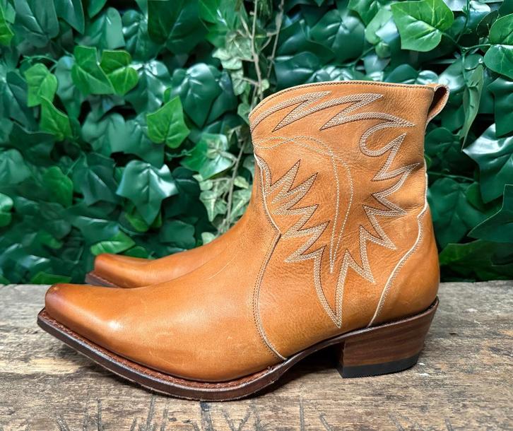 Nieuwe geweldig mooie boots van Sendra maat 41, Kleding | Heren, Schoenen, Nieuw, Boots, Bruin, Ophalen of Verzenden
