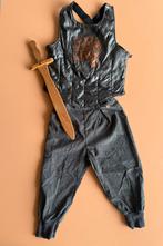 Ridderpak met houten zwaard, Ophalen of Verzenden, Zo goed als nieuw, 122 t/m 128, Jongen of Meisje