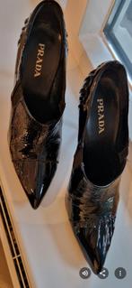 Prada Pumps - Zwart Lakleer - Maat 37.5, Kleding | Dames, Schoenen, Ophalen of Verzenden