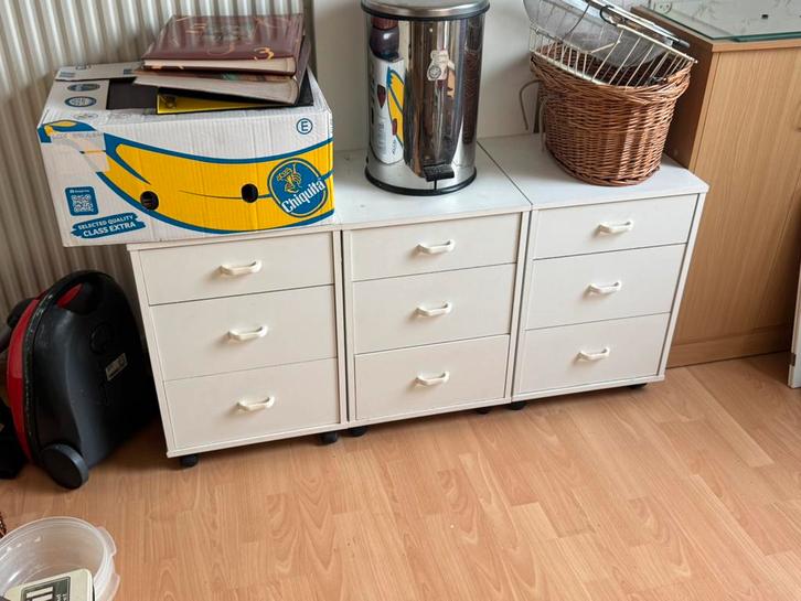 Drie witte ladekastjes met 3 lades per stuk, Huis en Inrichting, Kasten | Dressoirs, Gebruikt, Minder dan 50 cm, 25 tot 50 cm