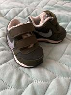 Nike baby schoentjes groen maat 17, Ophalen of Verzenden, Zo goed als nieuw, Jongetje of Meisje, Schoentjes