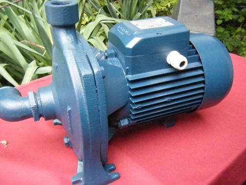 Pedrollo  CPm25/200A-15KUUB-5,6 BAR-4PK-  380 V, Tuin en Terras, Waterpompen, Gebruikt, Elektrisch, Beregeningspomp, Ophalen