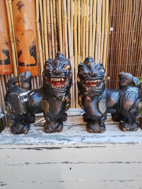 Zeer oude Foo dogs massief houten tempelleeuwen periode 1850, Antiek en Kunst, Kunst | Niet-Westerse kunst, Ophalen of Verzenden