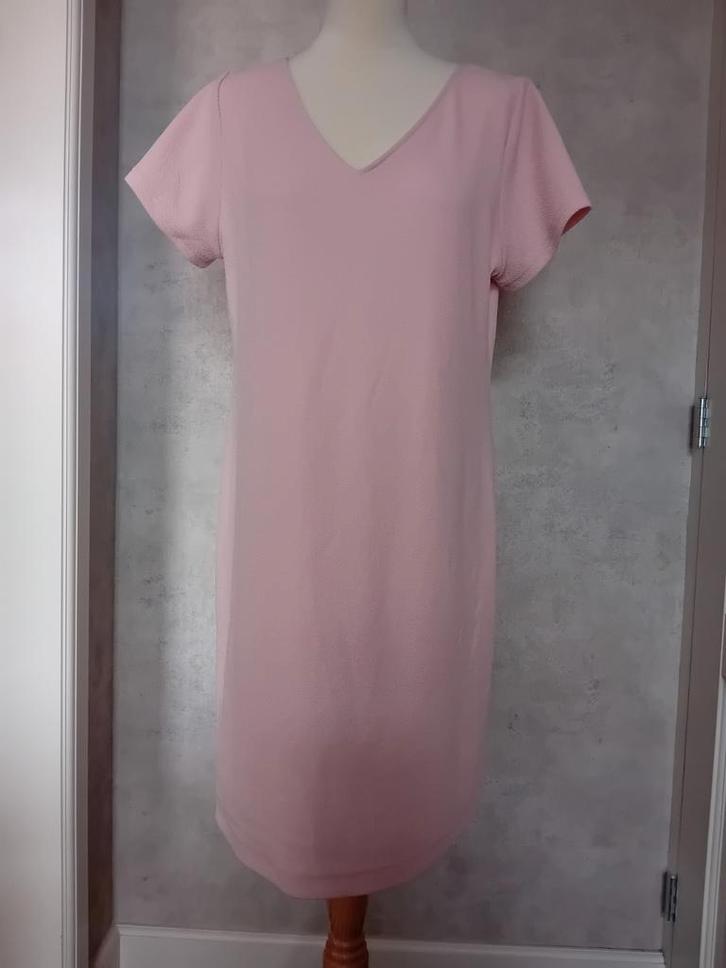 > Mooie jurk, Batida! z.g.a.n., Kleding | Dames, Jurken, Zo goed als nieuw, Maat 42/44 (L), Roze, Knielengte, Ophalen of Verzenden