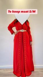 Rode takshita te koop, Kleding | Dames, Ophalen, Overige typen, Zo goed als nieuw, Maat 36 (S)