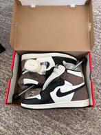 Nike Air Jordan 1 Retro High Dark Mocha, Kleding | Heren, Schoenen, Ophalen of Verzenden, Zo goed als nieuw, Zwart, Sneakers of Gympen