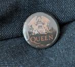 Queen - Button / Speldje – 25mm, Verzamelen, Verzenden, Gebruikt, Overige onderwerpen, Button