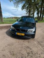 BMW 1-Serie (e87) 2.0 116I 3DR 2010 Zwart, Auto's, Origineel Nederlands, Te koop, 5 stoelen, Benzine