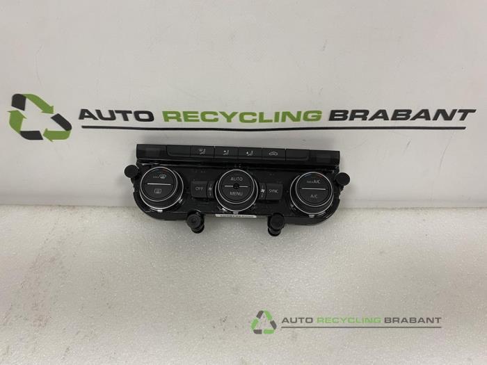 Kachel Bedieningspaneel van een Volkswagen Golf, Auto-onderdelen, Dashboard en Schakelaars, Gebruikt, 3 maanden garantie, Ophalen of Verzenden