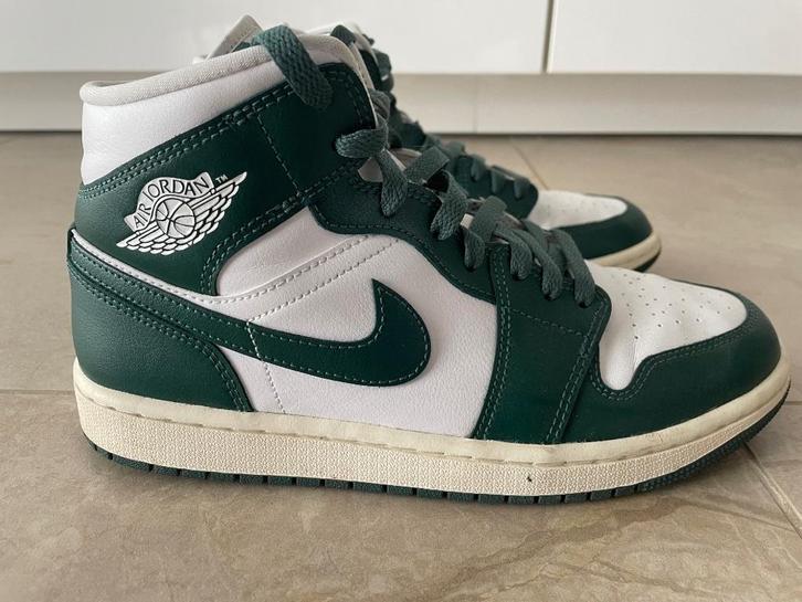 Jordan 1 Mid Oxidised Green, Kleding | Heren, Schoenen, Zo goed als nieuw, Sneakers of Gympen, Overige kleuren, Ophalen