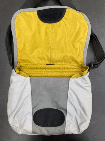 Crumpler Boomer laptoptas Maat L 13-15 inch beschikbaar voor biedingen