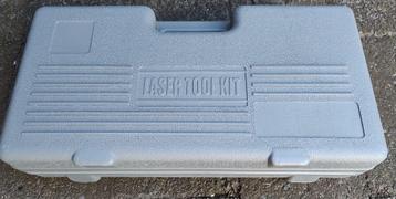 laser unit op standaard LASER TOOL KIT beschikbaar voor biedingen